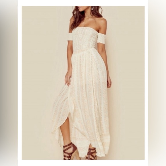 Rahi Cali Dresses & Skirts - Rahi Cali Dress Off the Shoulder Maxi